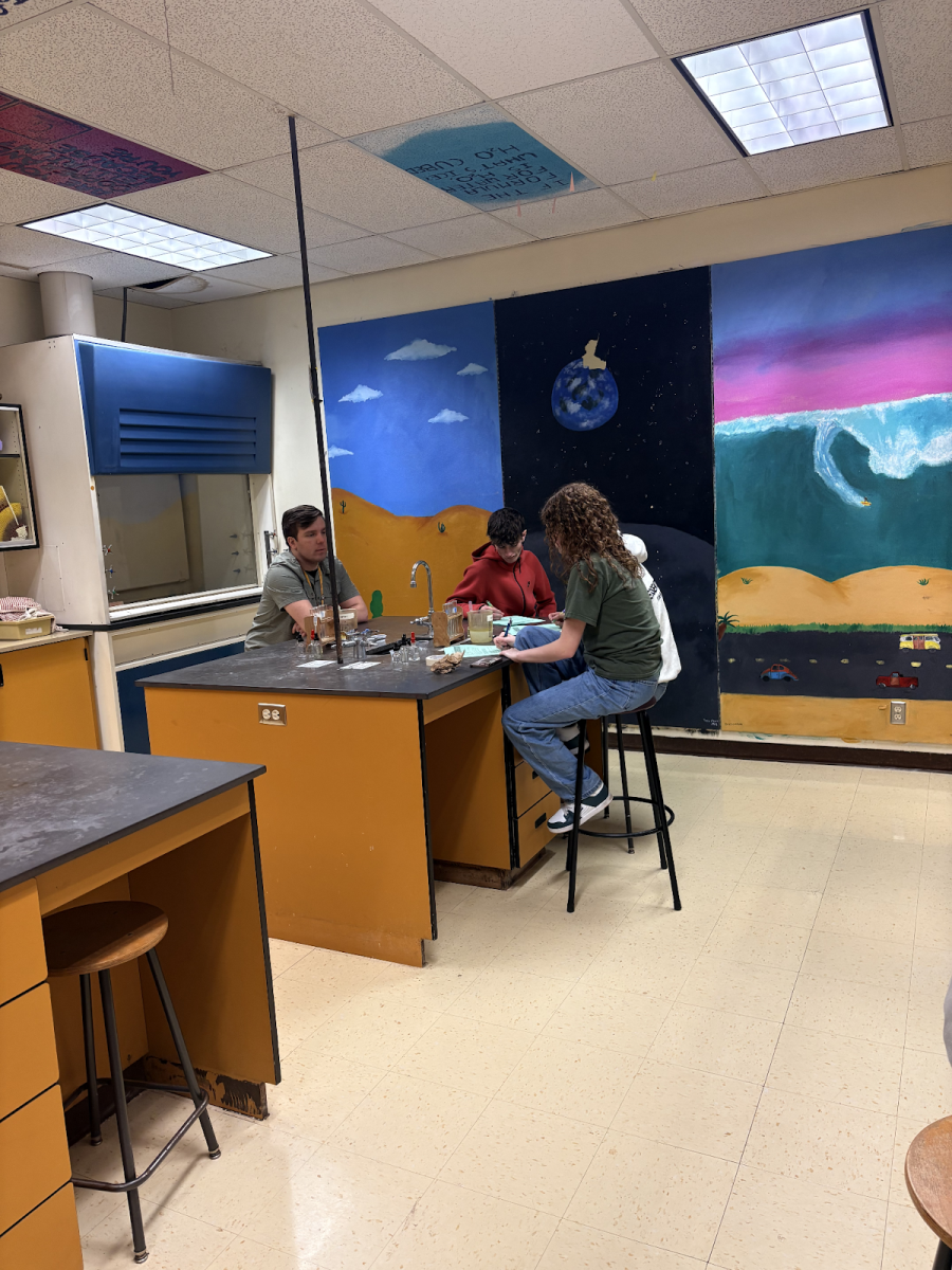 Nick dilitto showed the experiment to students one on one helping kids understand the importance of the lab. During 5th period Tuesday March 17.
