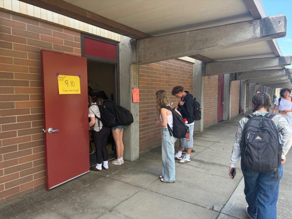 Prairie students buying and selling the yearbook
